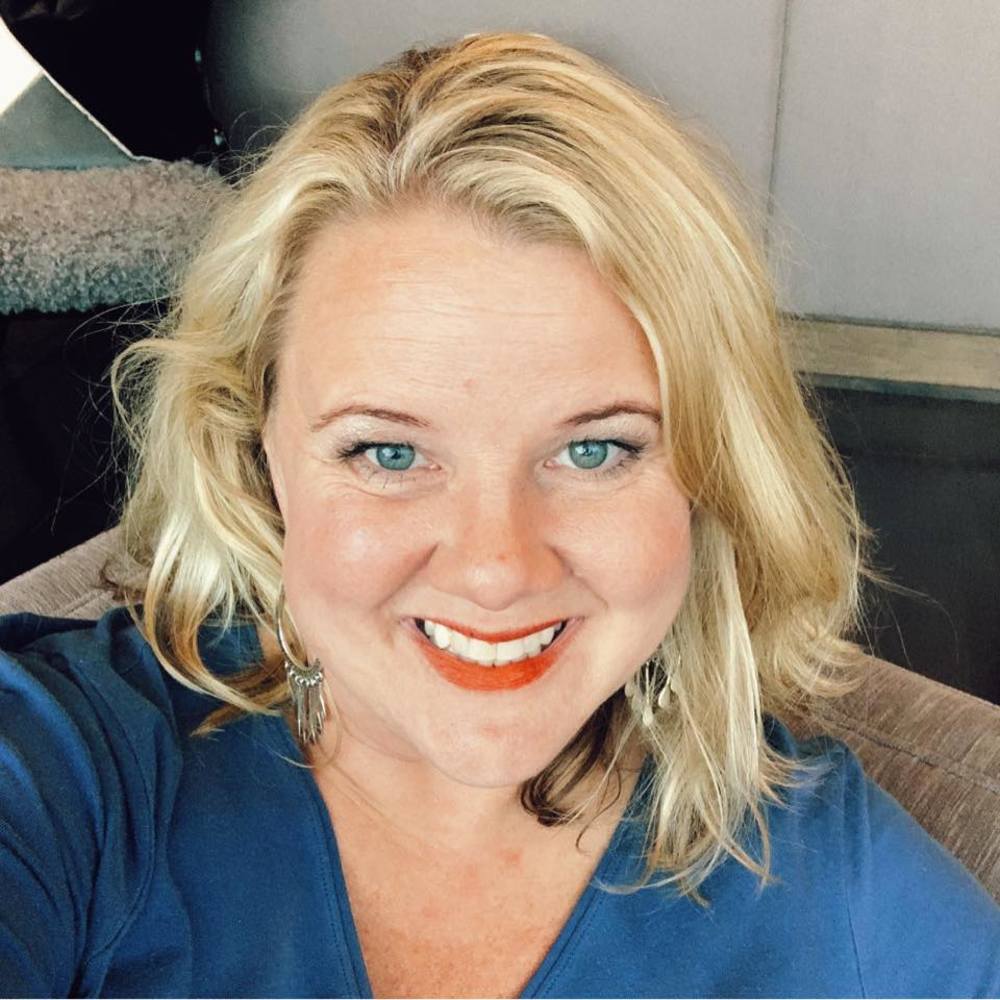 Meet your Posher, Leigh